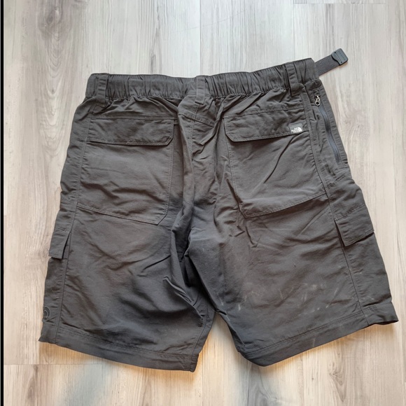 North Face Shorts - Picture 4 of 4